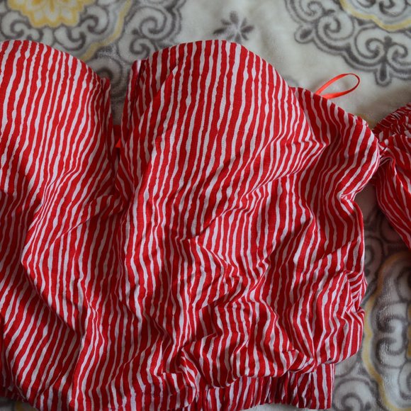 Off the Shoulder Top - Picture 3 of 3